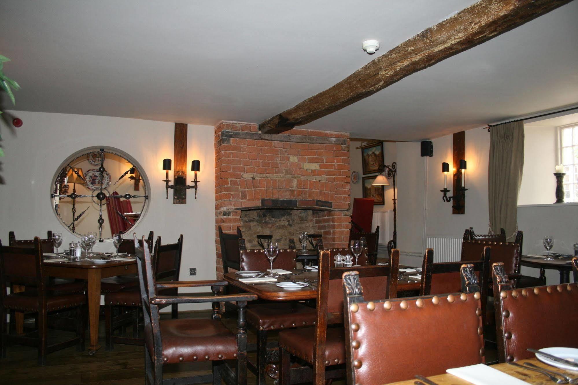 Queens Head Inn Nassington المظهر الخارجي الصورة
