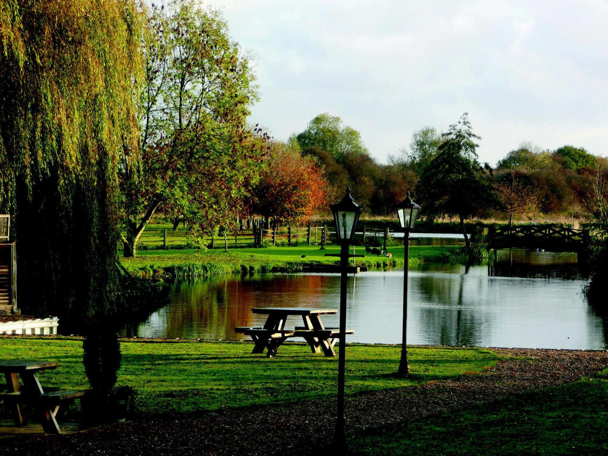 Queens Head Inn Nassington المطعم الصورة