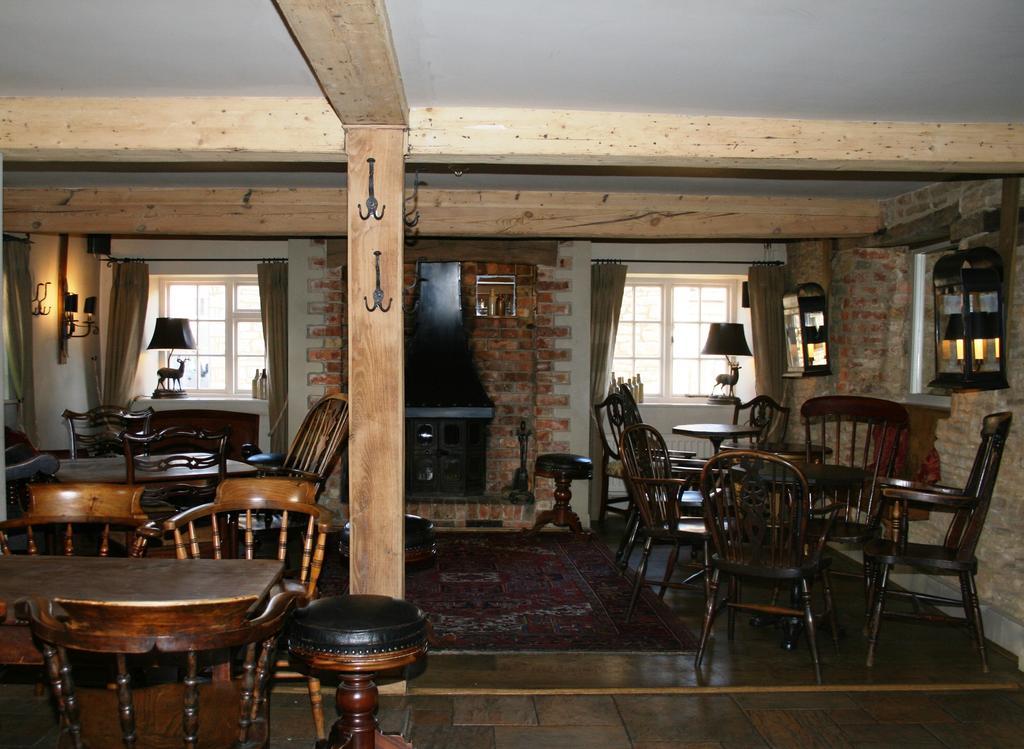 Queens Head Inn Nassington المظهر الخارجي الصورة