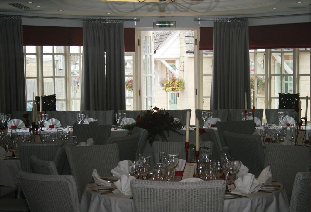 Queens Head Inn Nassington المطعم الصورة