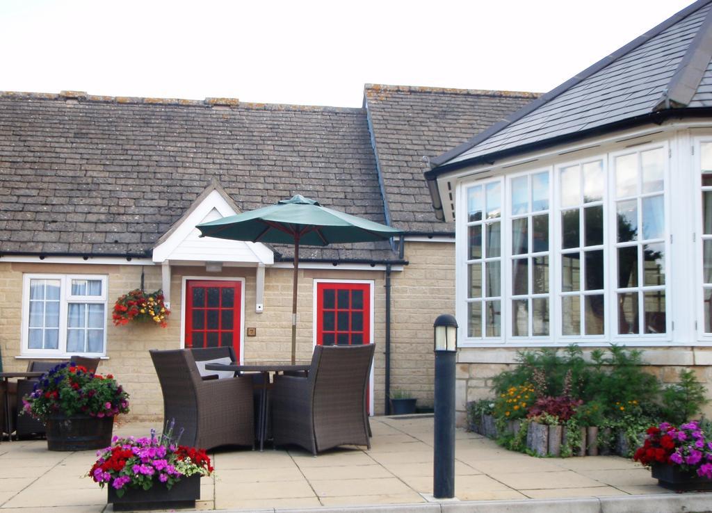 Queens Head Inn Nassington المظهر الخارجي الصورة