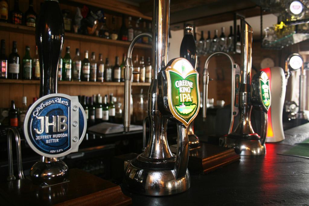 Queens Head Inn Nassington المظهر الخارجي الصورة