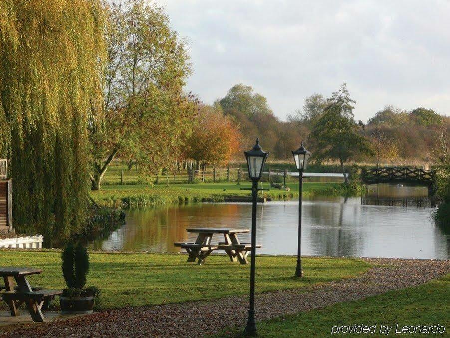 Queens Head Inn Nassington المظهر الخارجي الصورة